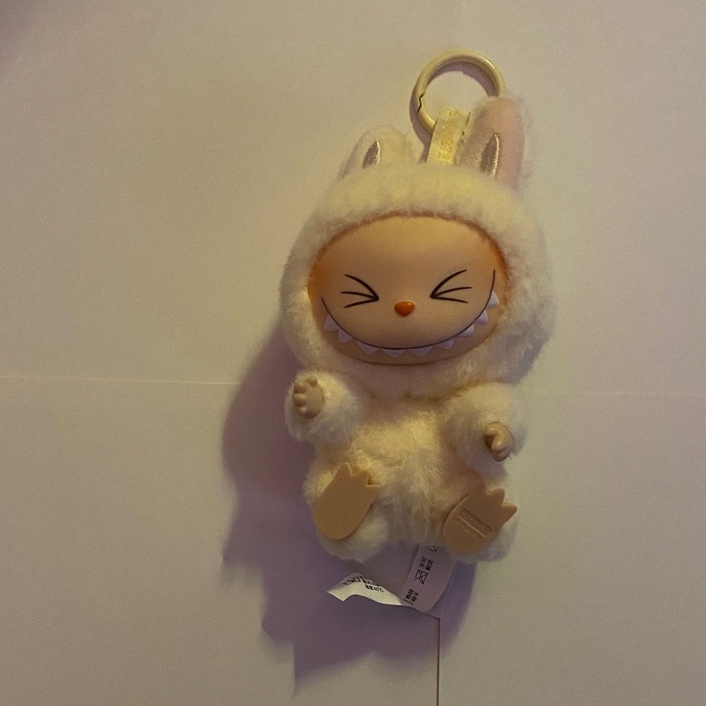 Pop Mart Have A Seat SiSi Labubu Keychain